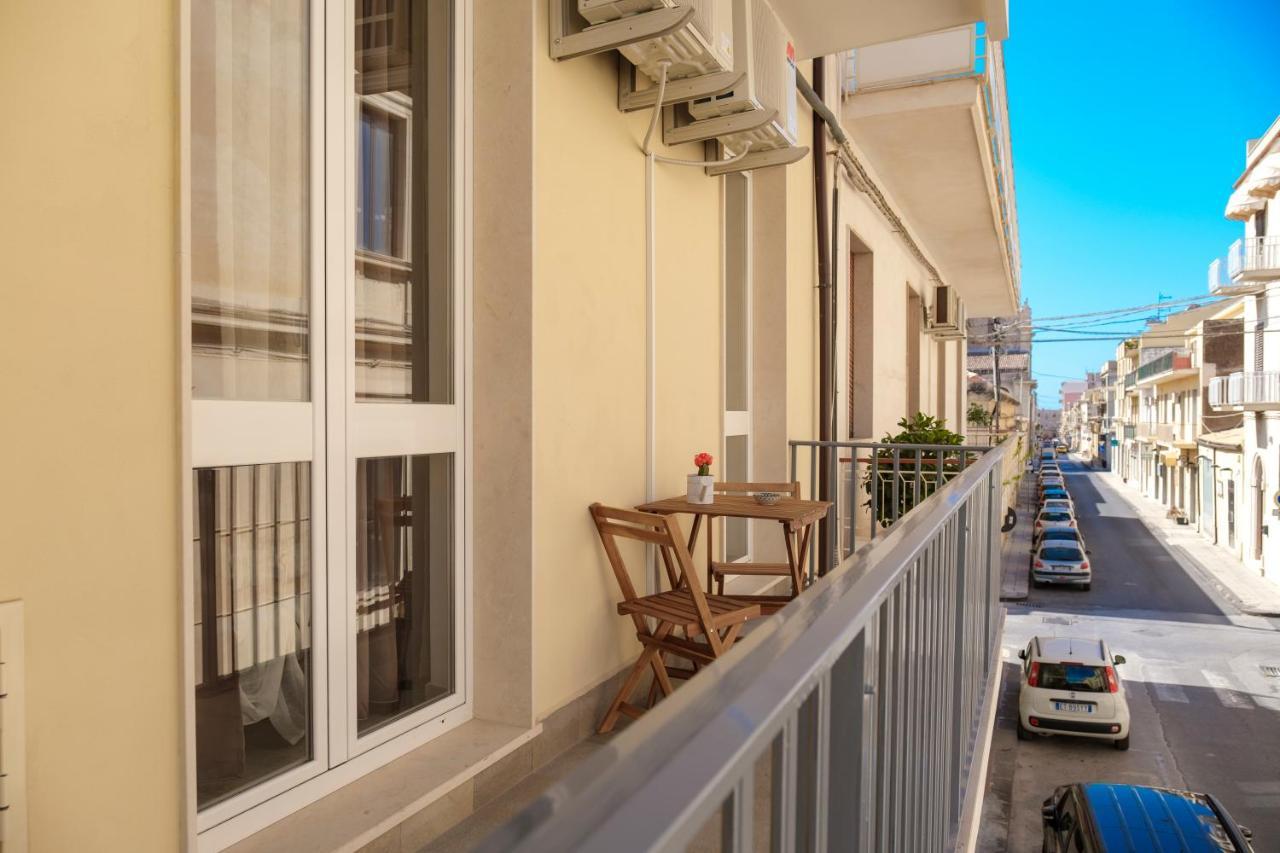 La Petite Erika Apartment Avola Exterior foto
